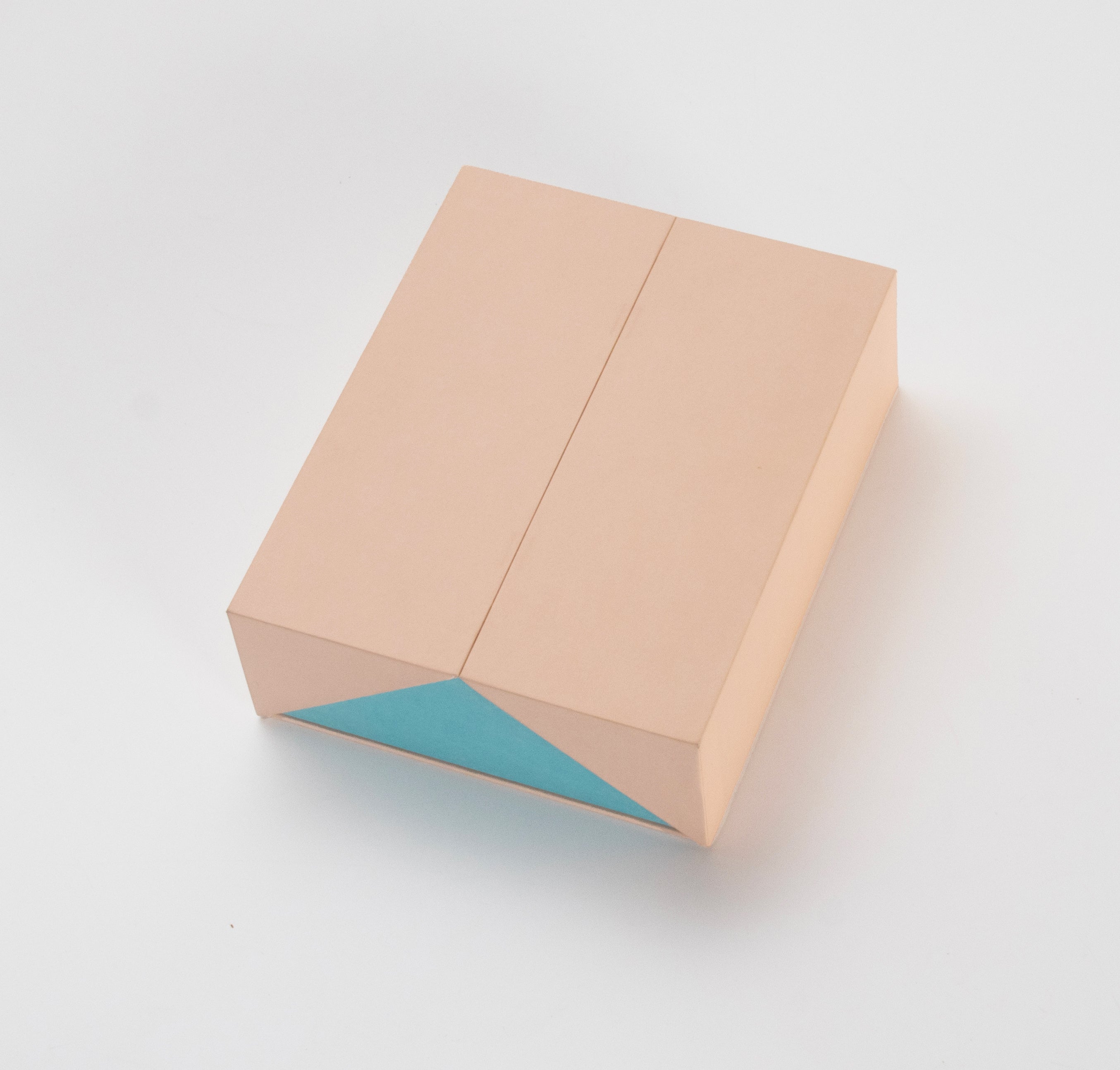 Cosmetic packaging ④