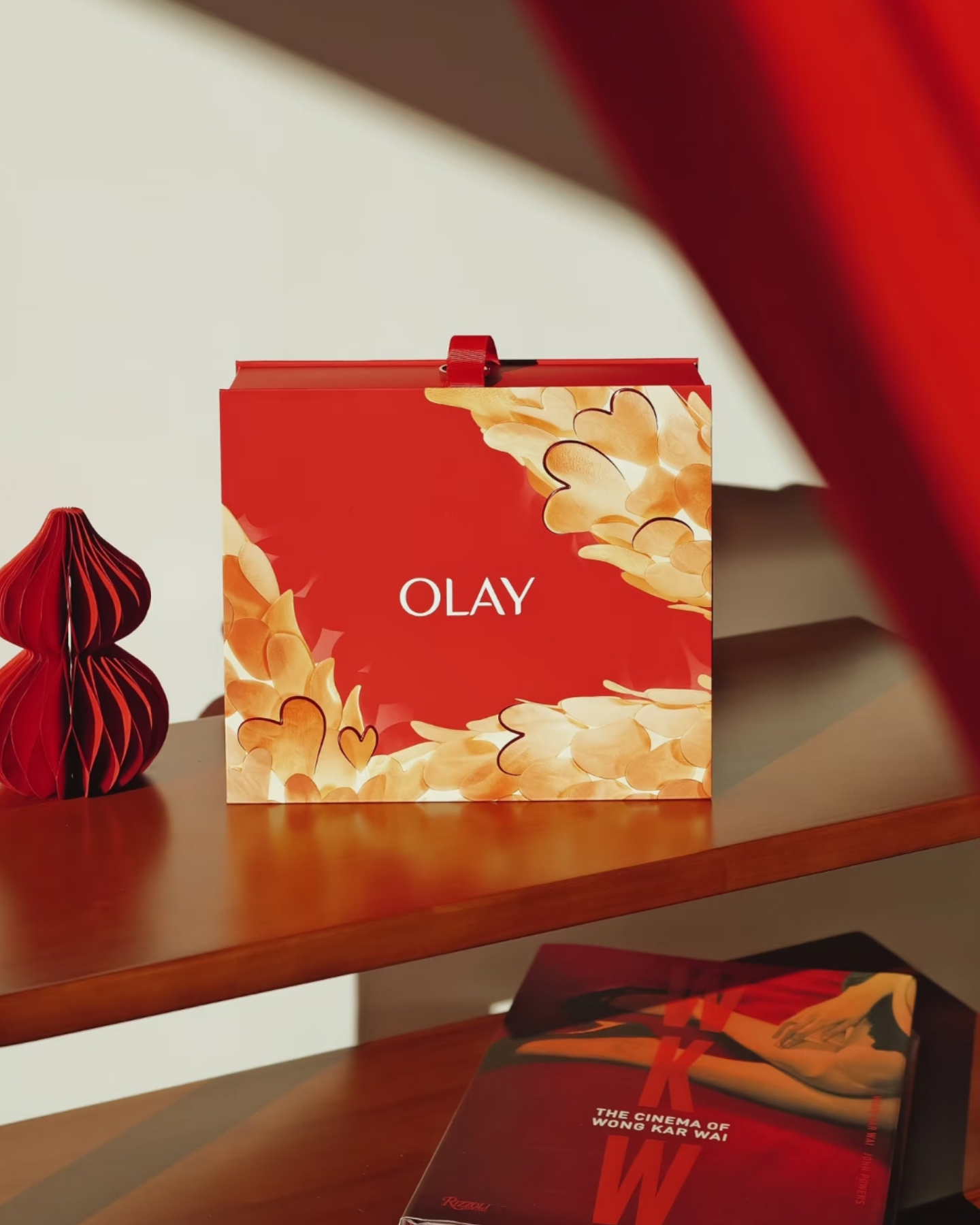 Cosmetic packaging ①